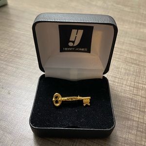 Kappa Kappa Gamma Badge